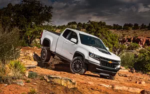 Chevrolet Colorado ZR2 Extended Cab Duramax Diesel 4x4 Off Road    HD 