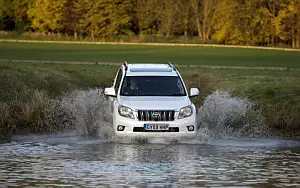 Toyota Land Cruiser UK-spec 4x4 Off Road    HD 