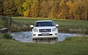 Toyota Land Cruiser UK-spec 4x4 Off Road    HD 