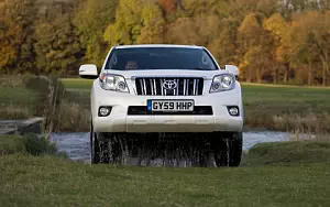 Toyota Land Cruiser UK-spec 4x4 Off Road    HD 