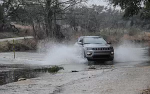 Jeep Compass Latitude 4x4 Off Road    HD 