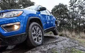 Jeep Compass Trailhawk 4x4 Off Road    HD 