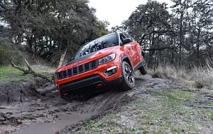 Jeep Compass Trailhawk 4x4 Off Road    HD 