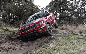 Jeep Compass Trailhawk 4x4 Off Road    HD 