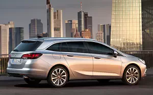 Opel Astra Sports Tourer     