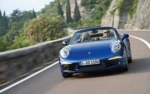 Porsche 911 Carrera 4 Cabriolet     