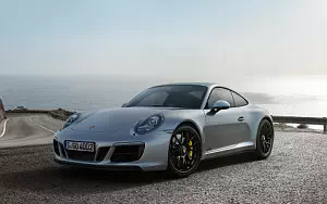 Porsche 911 Carrera 4 GTS     