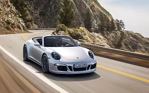 Porsche 911 Carrera 4 GTS Cabriolet     