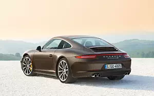 Porsche 911 Carrera 4S     