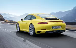 Porsche 911 Carrera 4S     