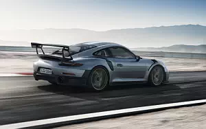 Porsche 911 GT2 RS     