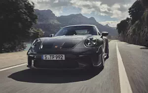 Porsche 911 GT3 Touring MT     