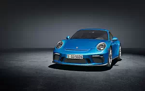 Porsche 911 GT3 Touring Package     