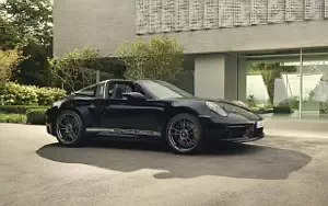 Porsche 911 Targa 4 GTS Edition 50 Years Porsche Design     