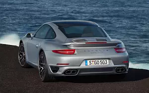 Porsche 911 Turbo S     