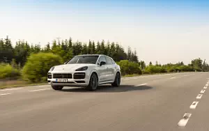 Porsche Cayenne Turbo S E-Hybrid Coupe     