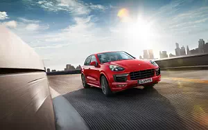 Porsche Cayenne GTS     