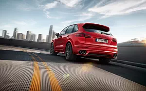 Porsche Cayenne GTS     