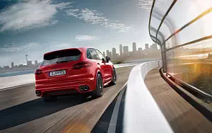 Porsche Cayenne GTS     