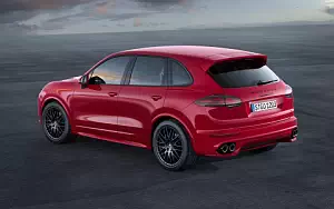 Porsche Cayenne GTS     