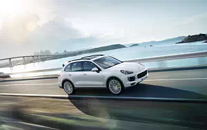 Porsche Cayenne S E-Hybrid     