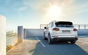 Porsche Cayenne S E-Hybrid     