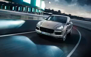 Porsche Cayenne Turbo     