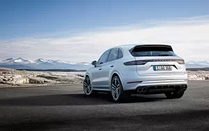 Porsche Cayenne Turbo     