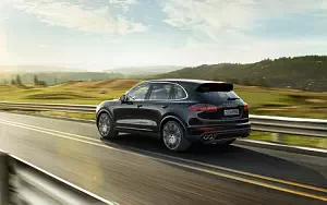 Porsche Cayenne Turbo S     