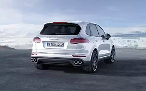 Porsche Cayenne Turbo S     