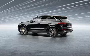 Porsche Cayenne Turbo S     