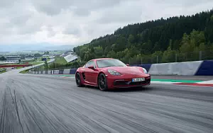 Porsche 718 Cayman GTS     