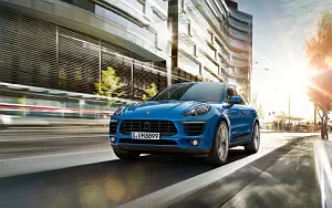 Porsche Macan S     