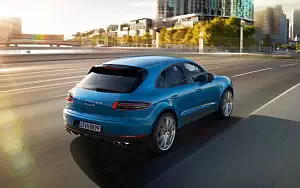 Porsche Macan S     