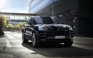 Porsche Macan Turbo     