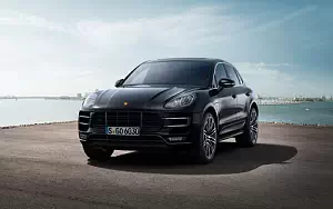 Porsche Macan Turbo     