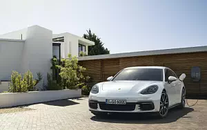 Porsche Panamera 4 E-Hybrid Sport Turismo     