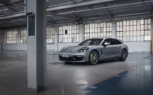 Porsche Panamera 4 E-Hybrid Sport Turismo     