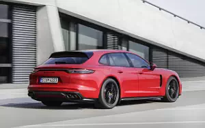 Porsche Panamera GTS Sport Turismo     