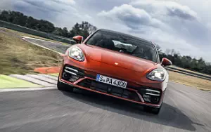 Porsche Panamera Turbo S Sport Turismo     