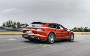 Porsche Panamera Turbo S Sport Turismo     