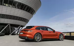 Porsche Panamera Turbo S Sport Turismo     