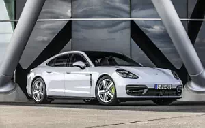 Porsche Panamera 4S E-Hybrid     