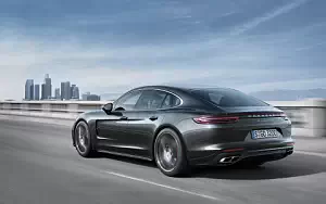 Porsche Panamera Turbo     