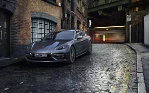 Porsche Panamera Turbo     