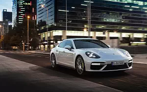 Porsche Panamera Turbo S E-Hybrid     