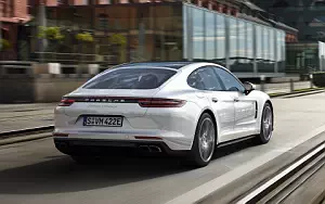 Porsche Panamera Turbo S E-Hybrid     