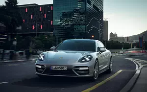 Porsche Panamera Turbo S E-Hybrid Executive     