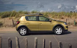 Renault Sandero Stepway RU-spec     