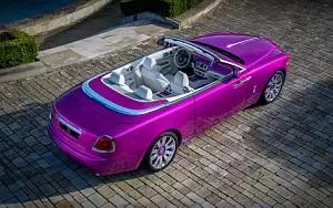 Rolls-Royce Dawn in Fuxia     